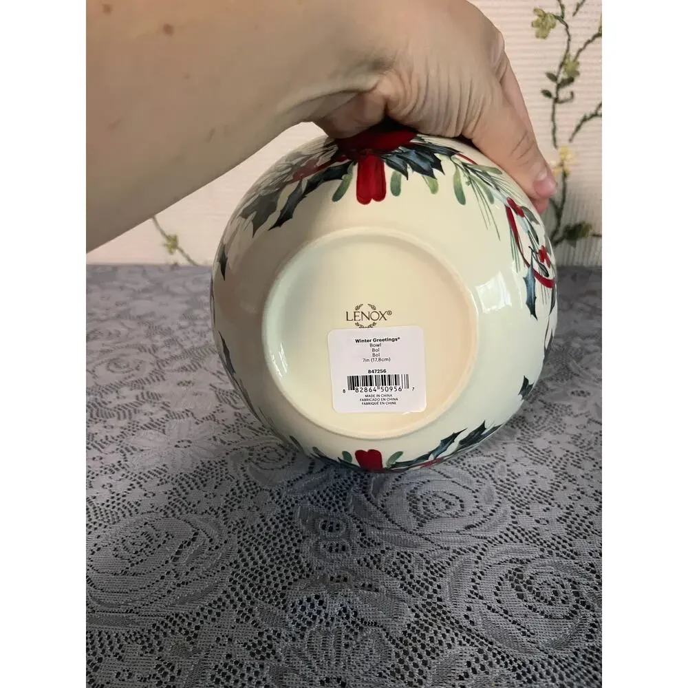 Lenox Winter Greetings Cardinal Bowl 7 in Ivory Gold Trim Holly Berry Christmas